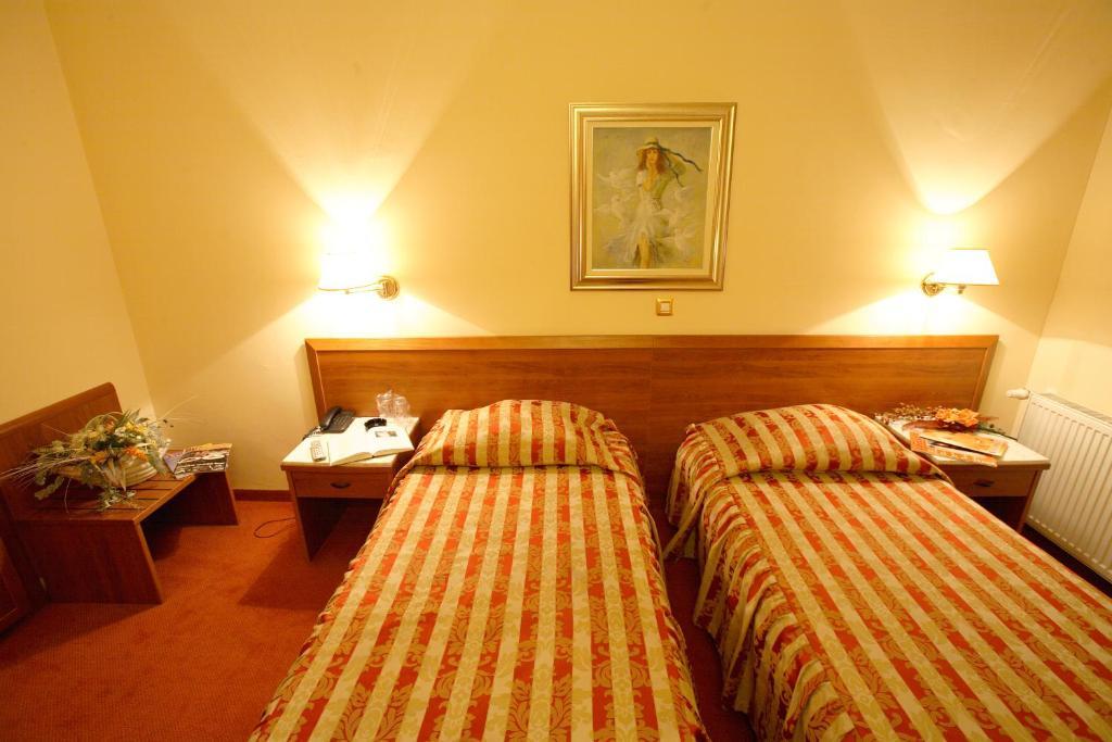 Hotel Dinara Livno Eksteriør bilde