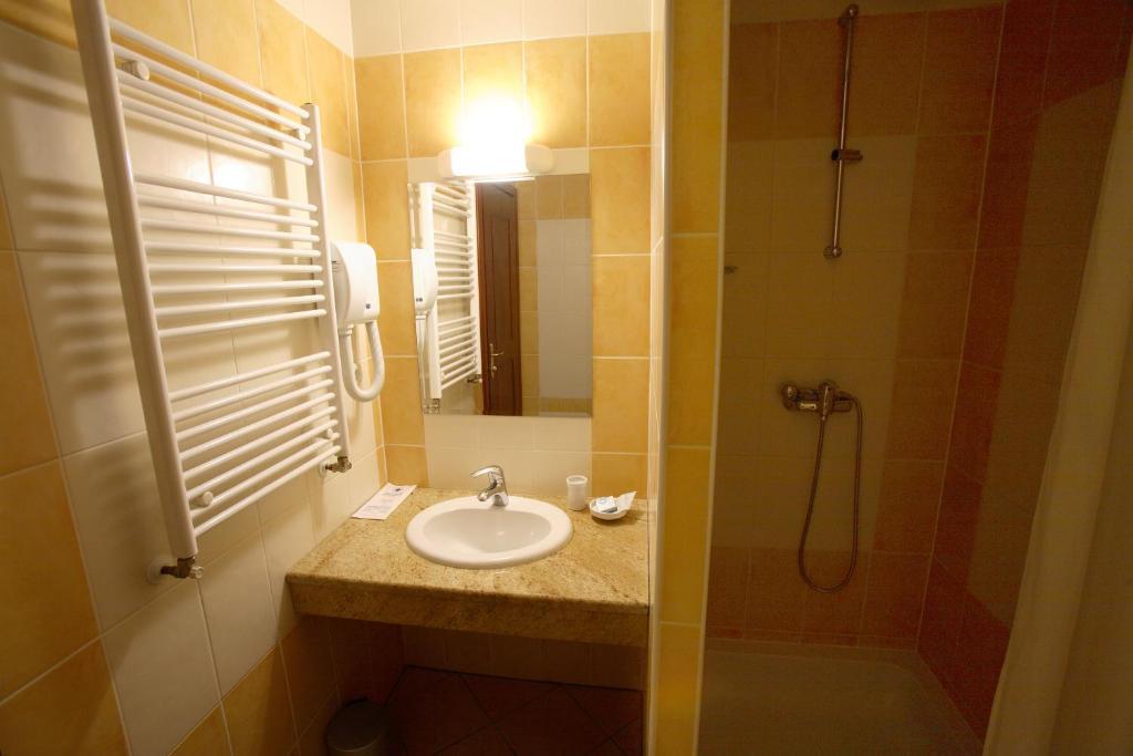 Hotel Dinara Livno Eksteriør bilde